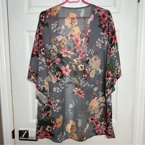 Kimono Grey & Pink Floral Sheer Size Extra Large - Picture 10 of 16